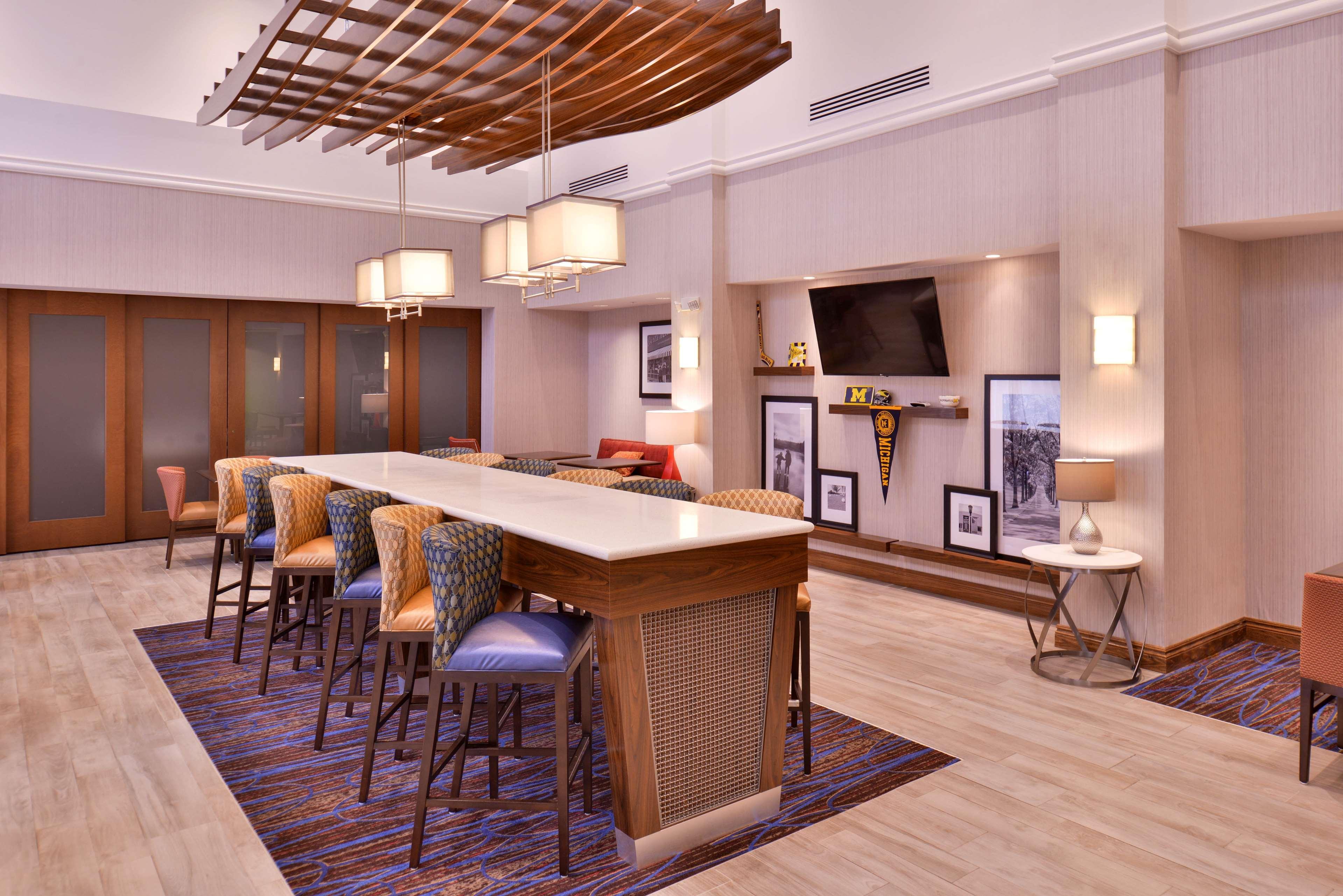 Hampton & West Hotel