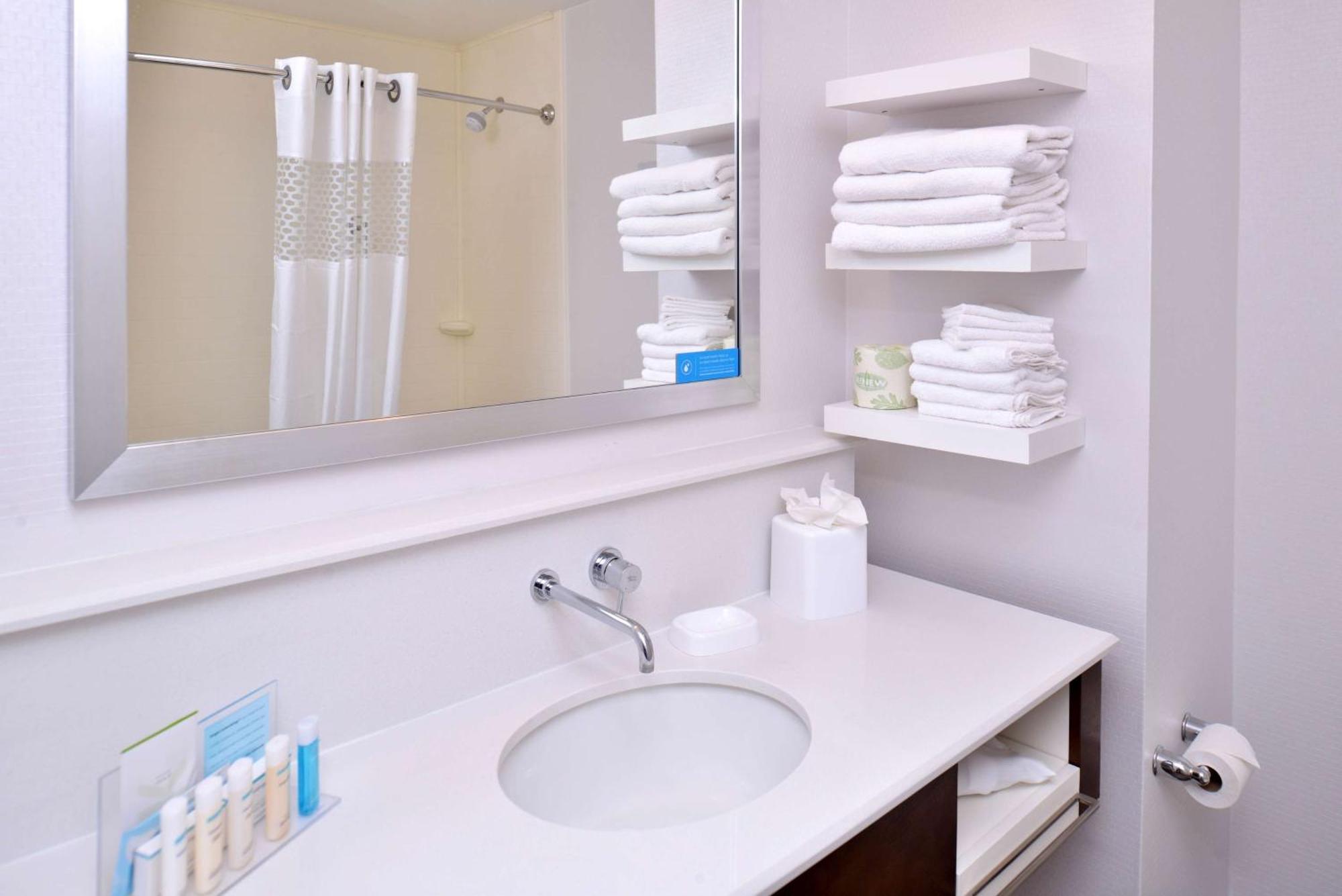 Hotel Hampton & West 3*