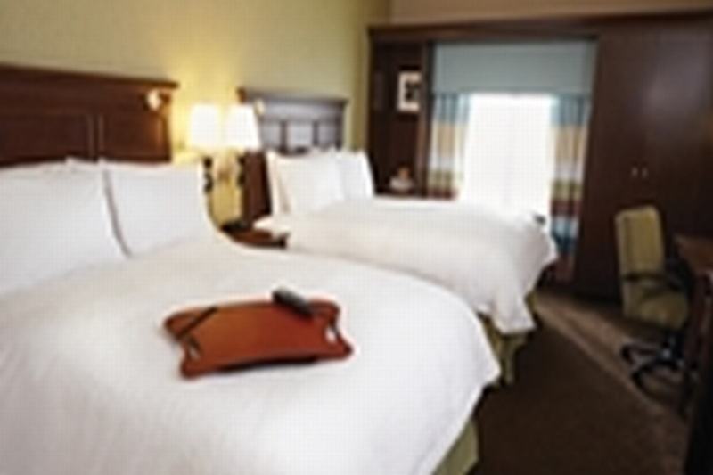 Hotel Hampton & West
